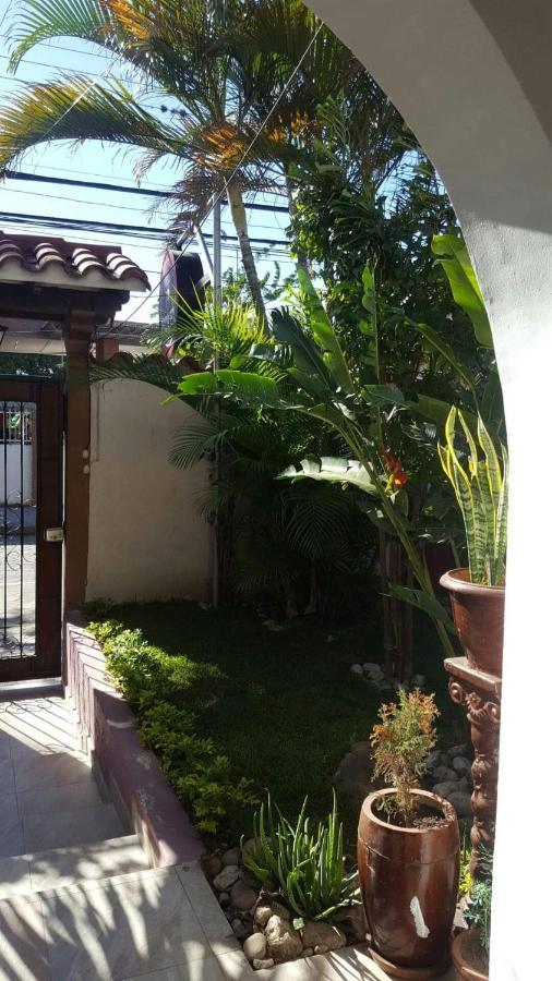 Hotel El Super 8 Santa Cruz de La Sierra Eksteriør billede